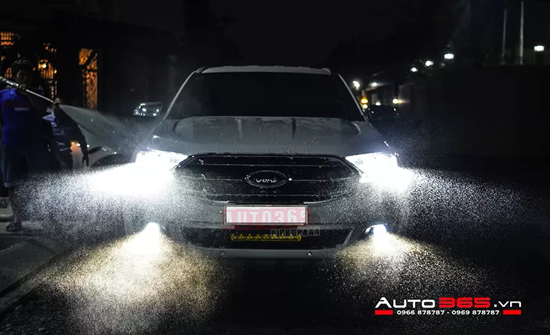 Ford Everest Titamium 2019 nâng cấp bi gầm GTR